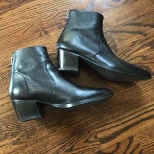 Diba leather bootie, size 6.5